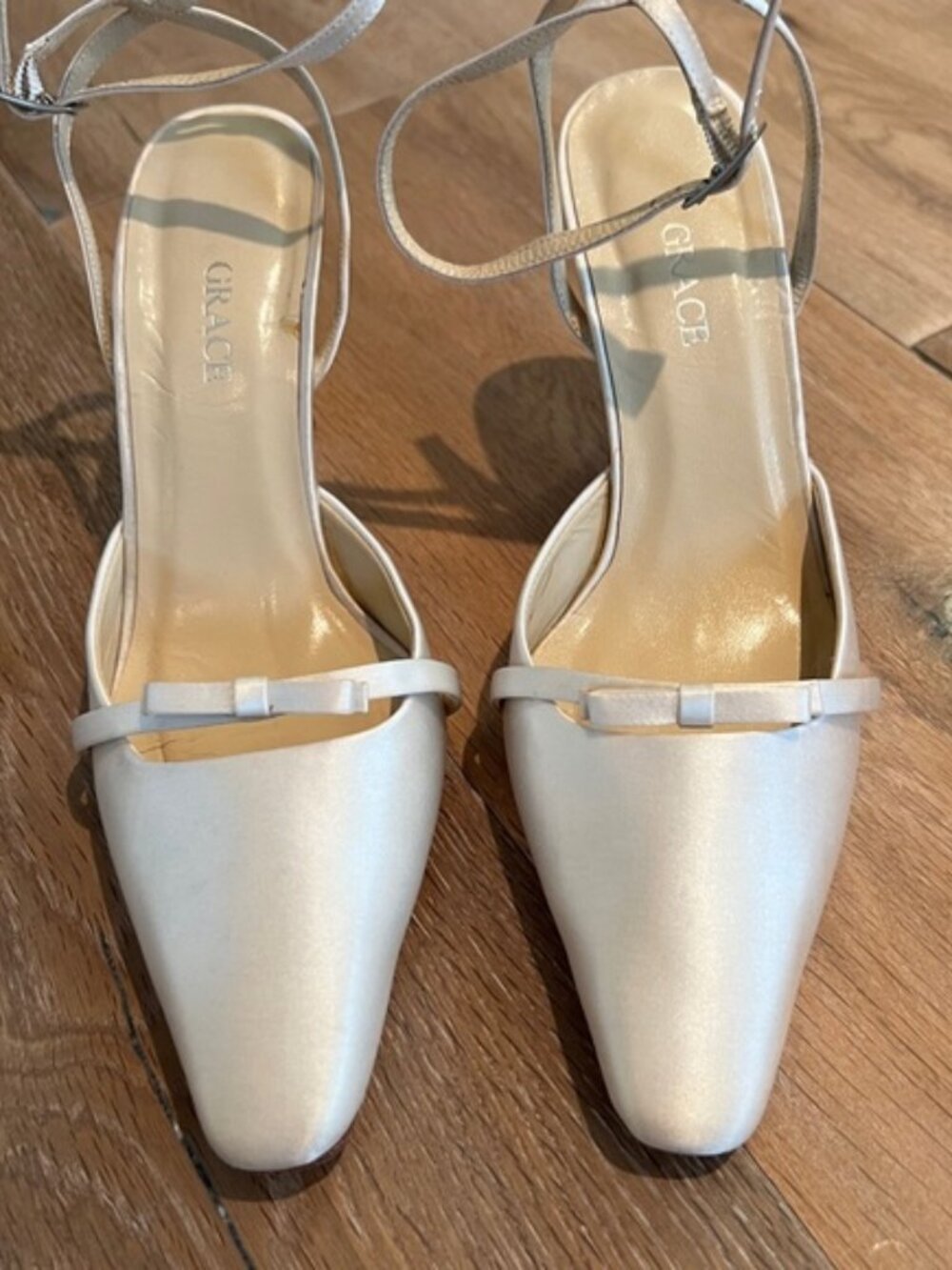 Grace 100% Silk Upper and Leather Sole Bridal Heels in Light Ivory Size 6